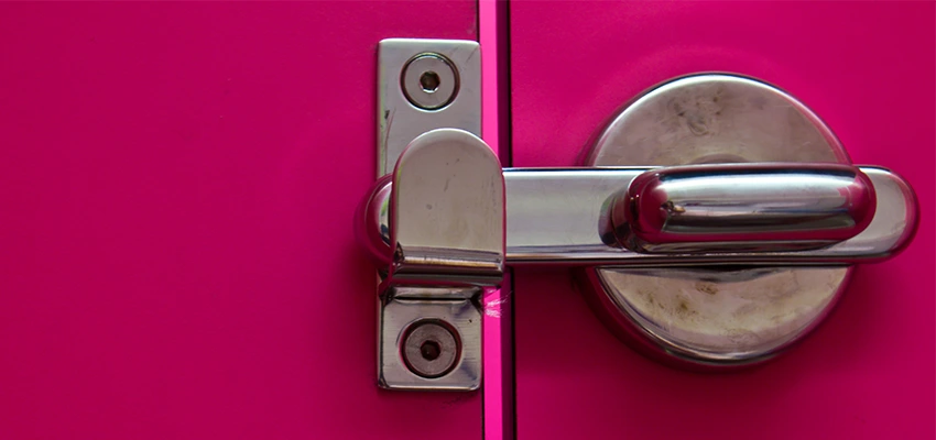 Childproof Gate Lock in Burbank, California