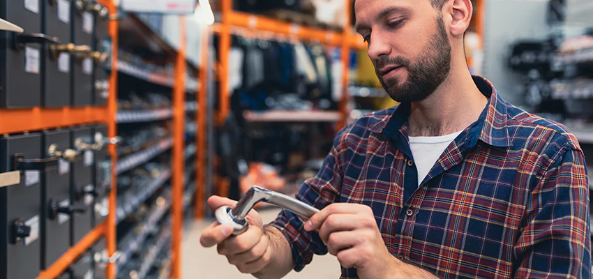 Locksmith For Retail Stores Lockout Services in Burbank, California